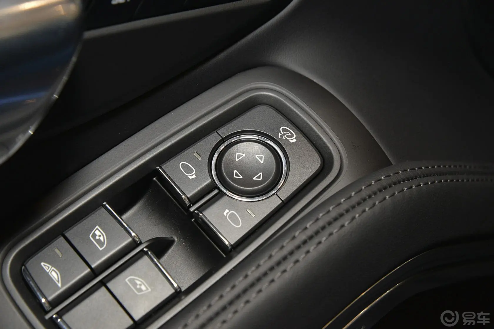 保时捷911Turbo S Cabriolet 3.8T外后视镜控制键