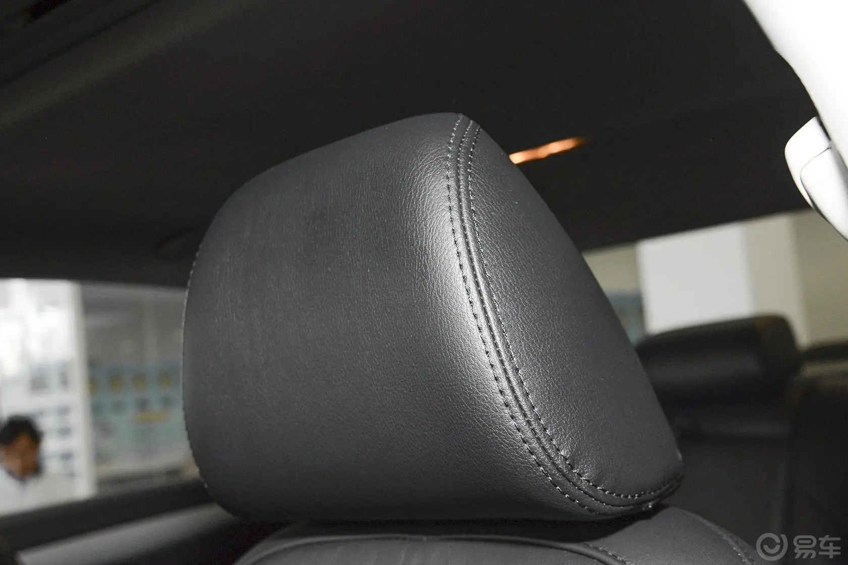 帕萨特1.8T 自动 尊荣版驾驶员头枕
