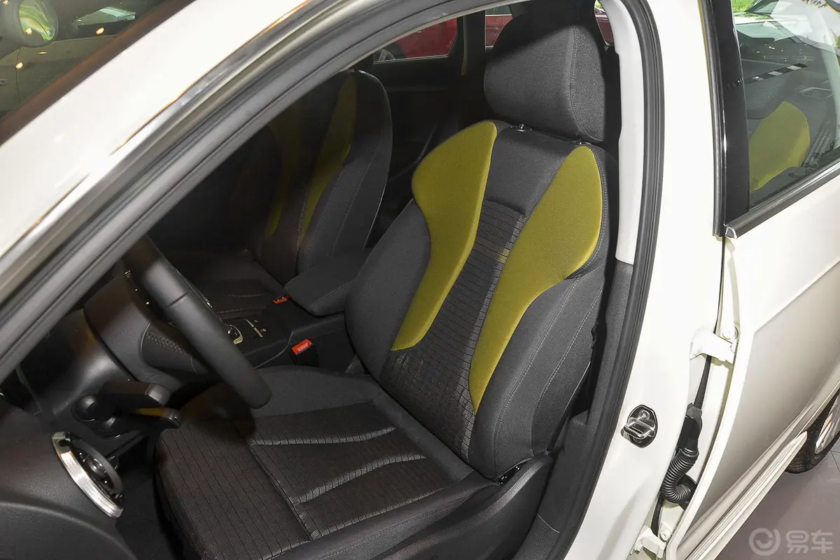 奥迪A3 插电混动(进口)Sportback e-tron 舒适型驾驶员座椅