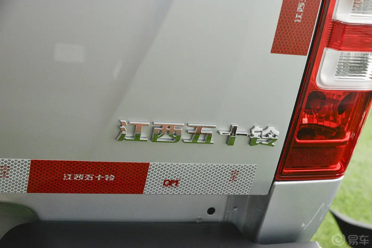 瑞迈2.8T 四驱超豪华款外观