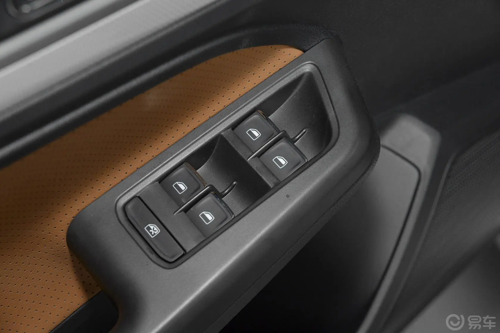 朗境1.6L 自动 豪华型车窗升降键