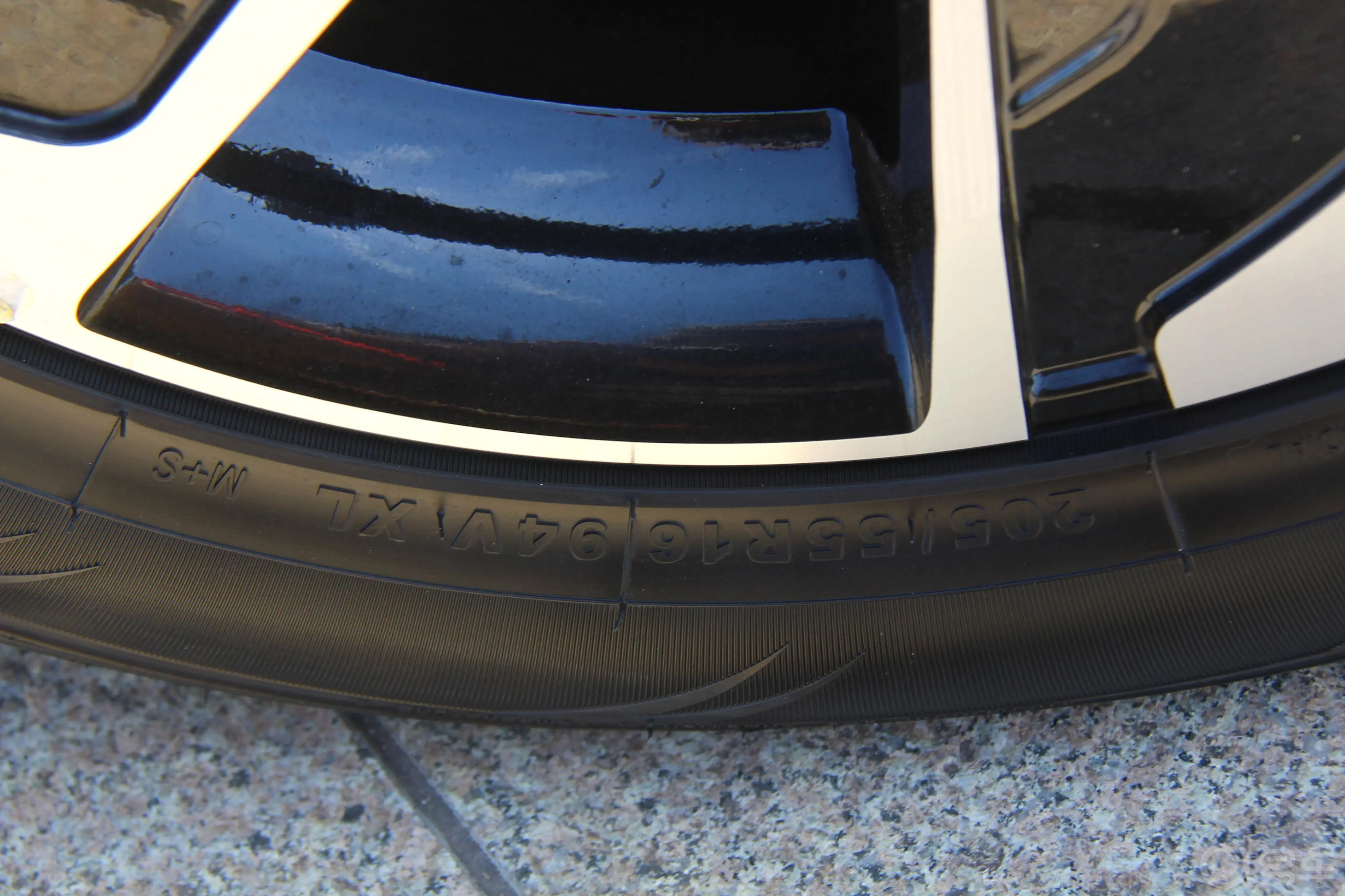 众泰Z3001.5L 手动 尊贵版轮胎规格