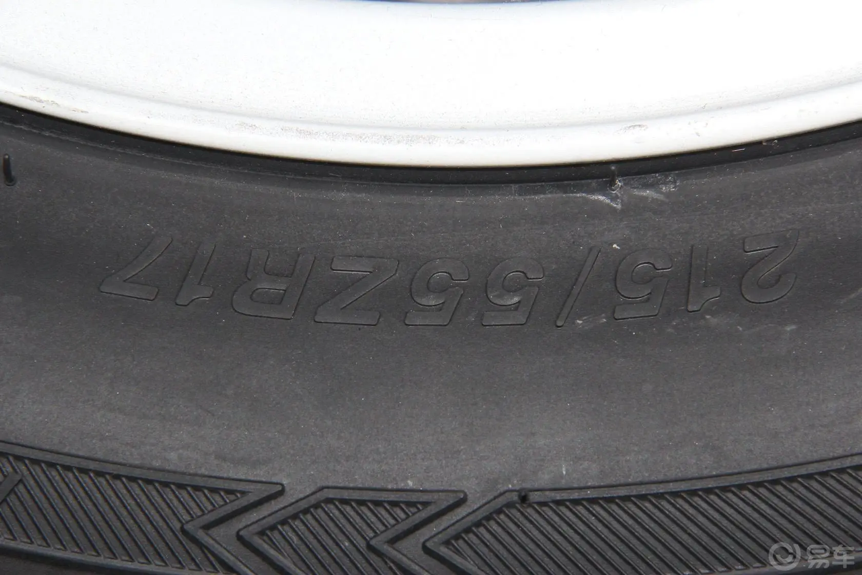 众泰Z5001.5T CVT 豪华型备胎规格