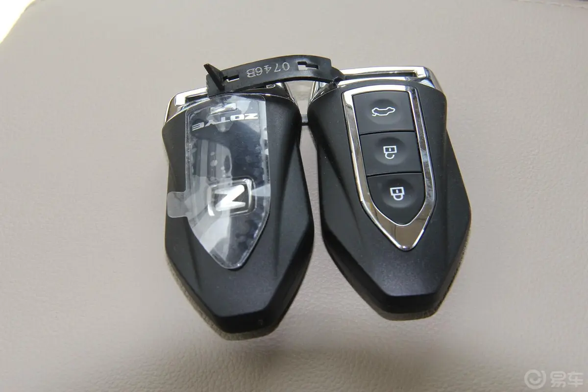 众泰Z5001.5T 手动 尊贵版钥匙