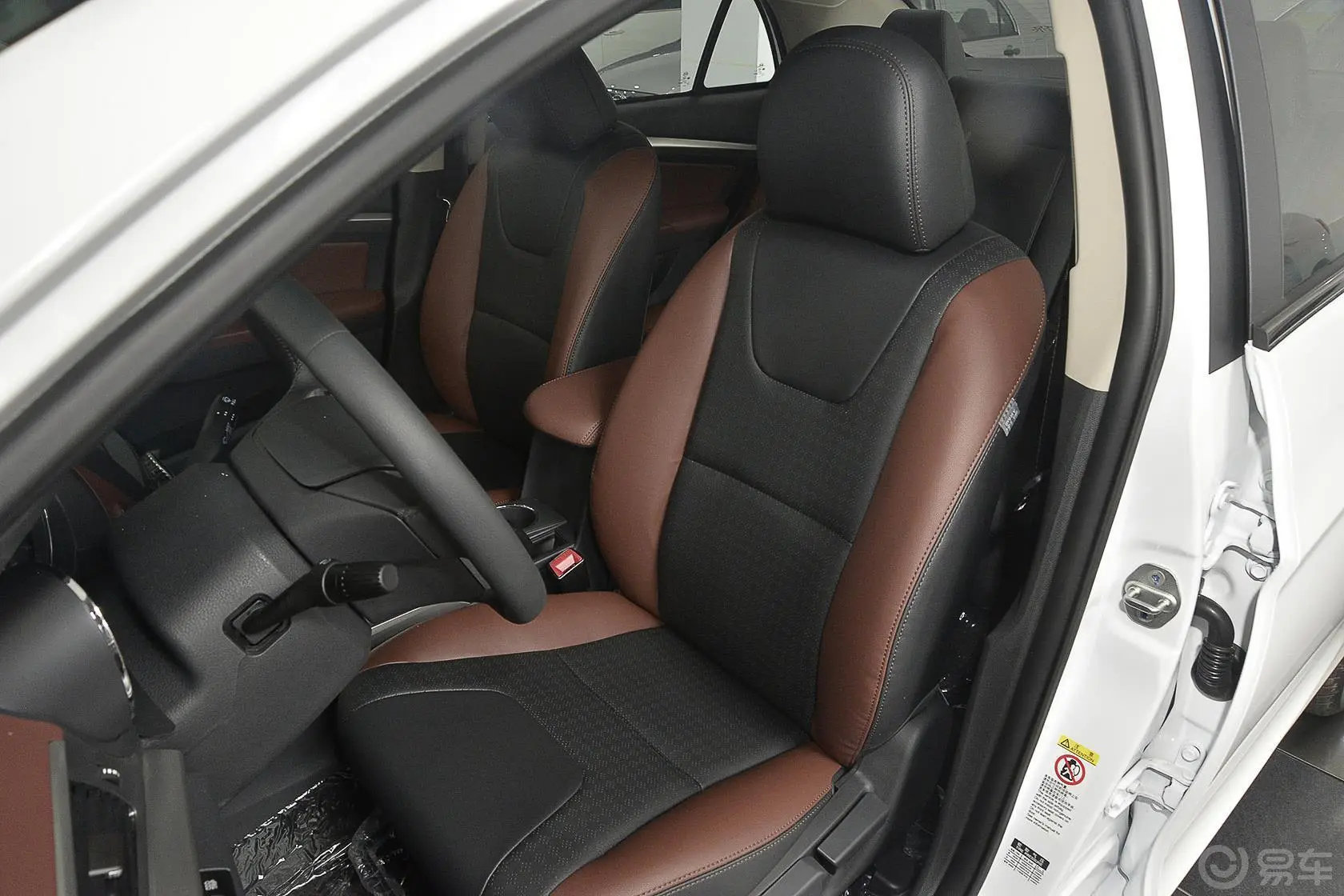 比亚迪G51.5TI 手动 尊贵版驾驶员座椅
