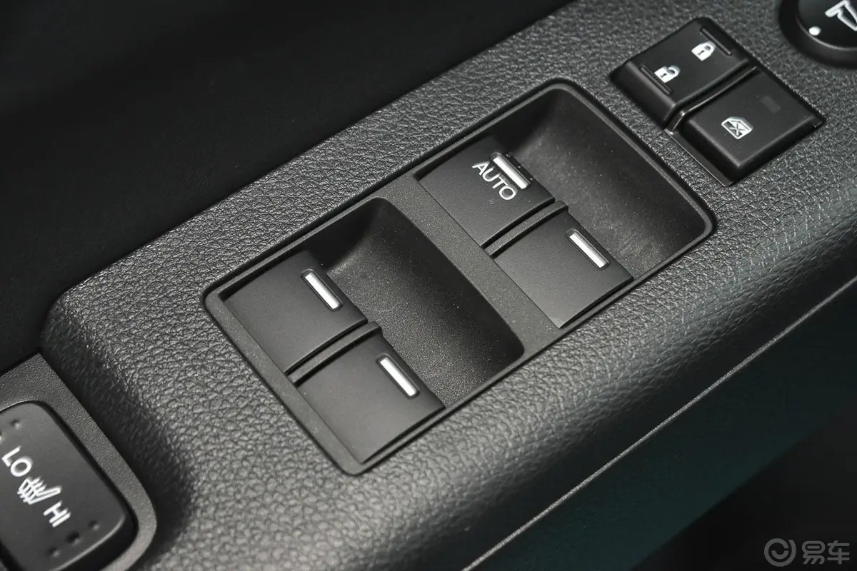 奥德赛改款 2.4L 自动 智享版车窗升降键