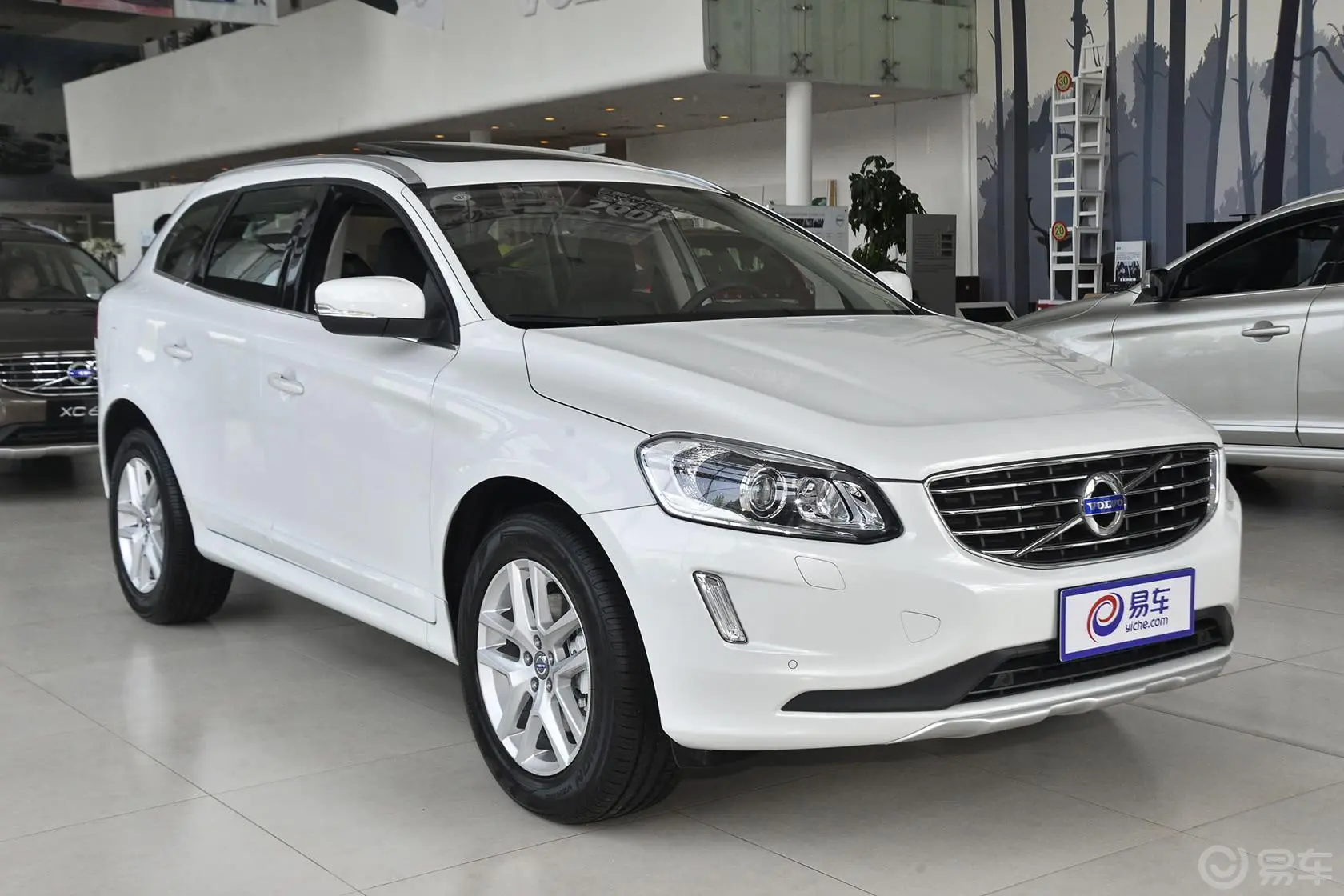 沃尔沃XC60T5 AWD 智进版车头局部