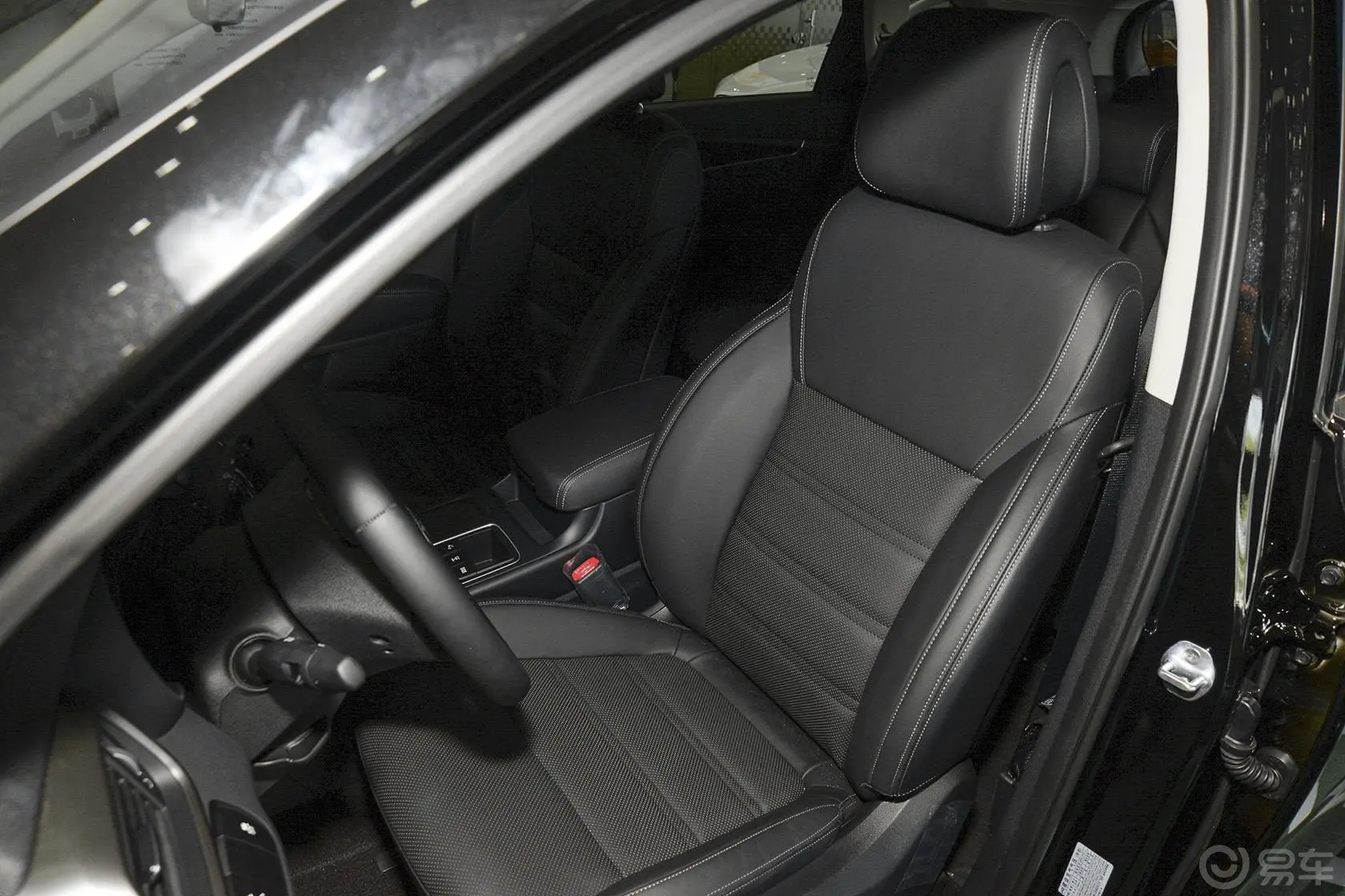 索兰托索兰托L 2.4GDI 汽油 4WD 定制版 七座 国IV驾驶员座椅