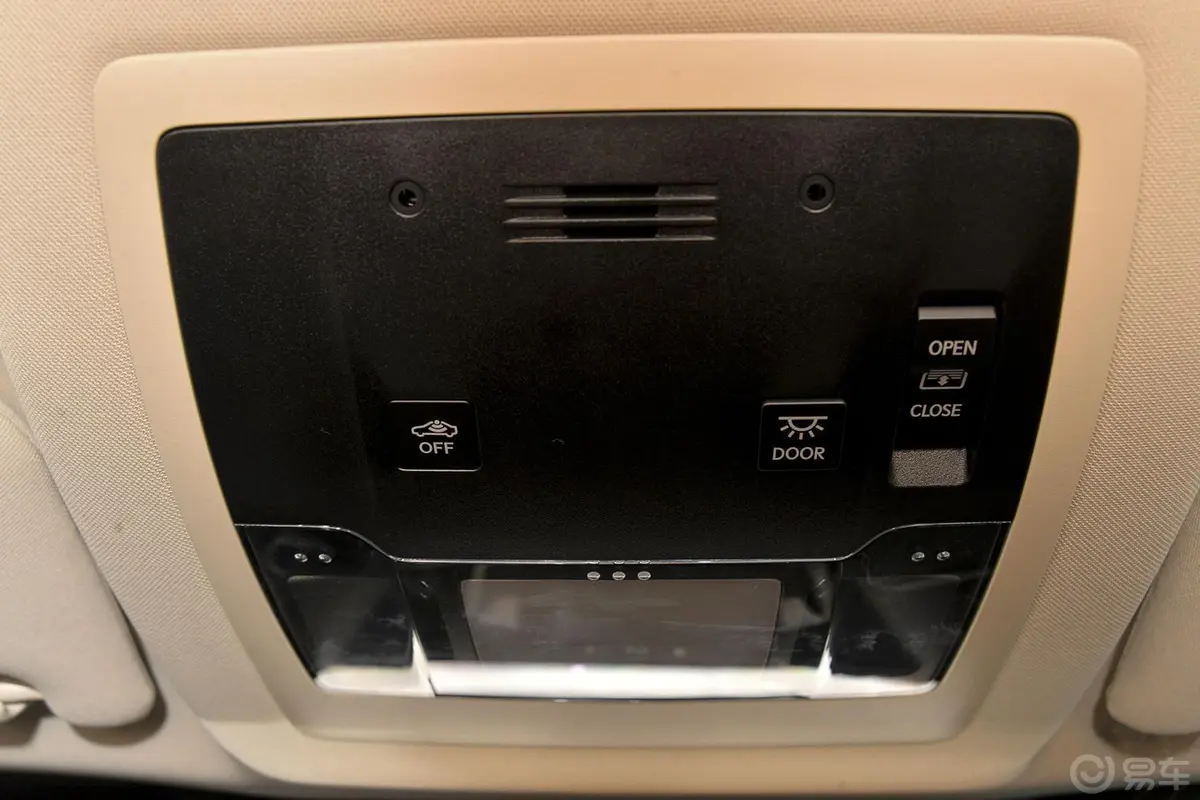 雷克萨斯NX300h 锋致版前排车顶中央控制区