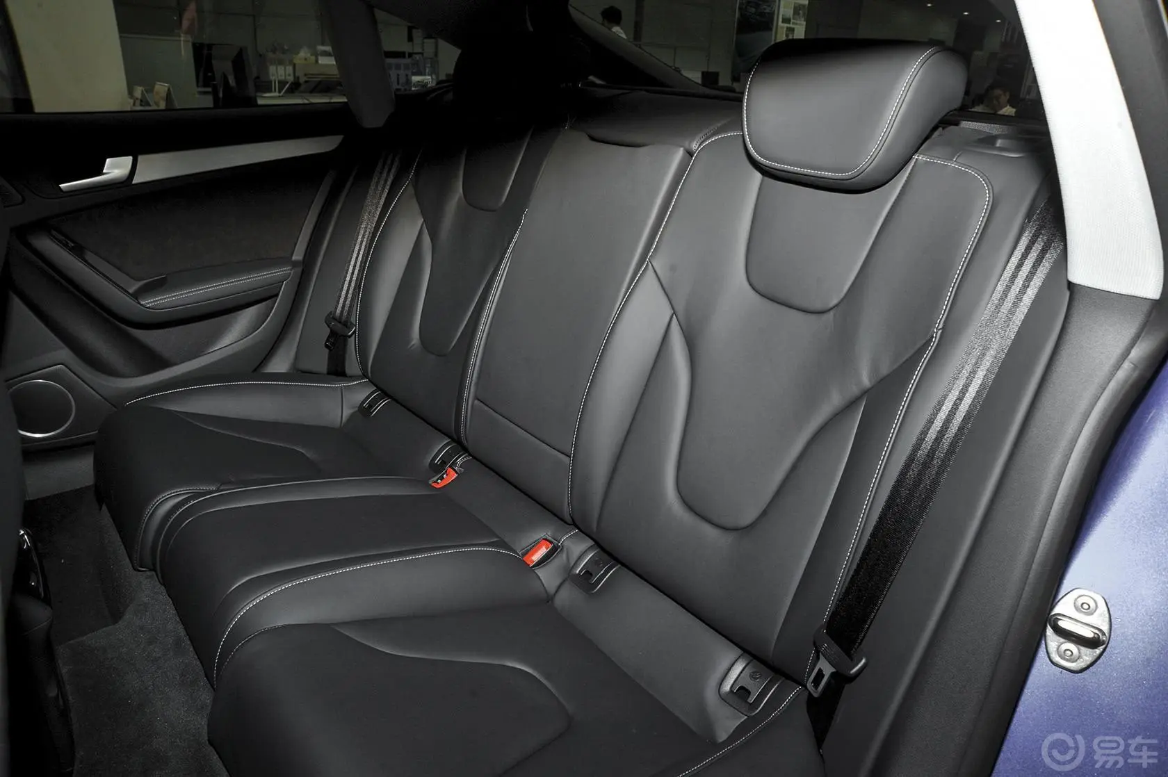 奥迪S5Sportback 3.0T后排座椅