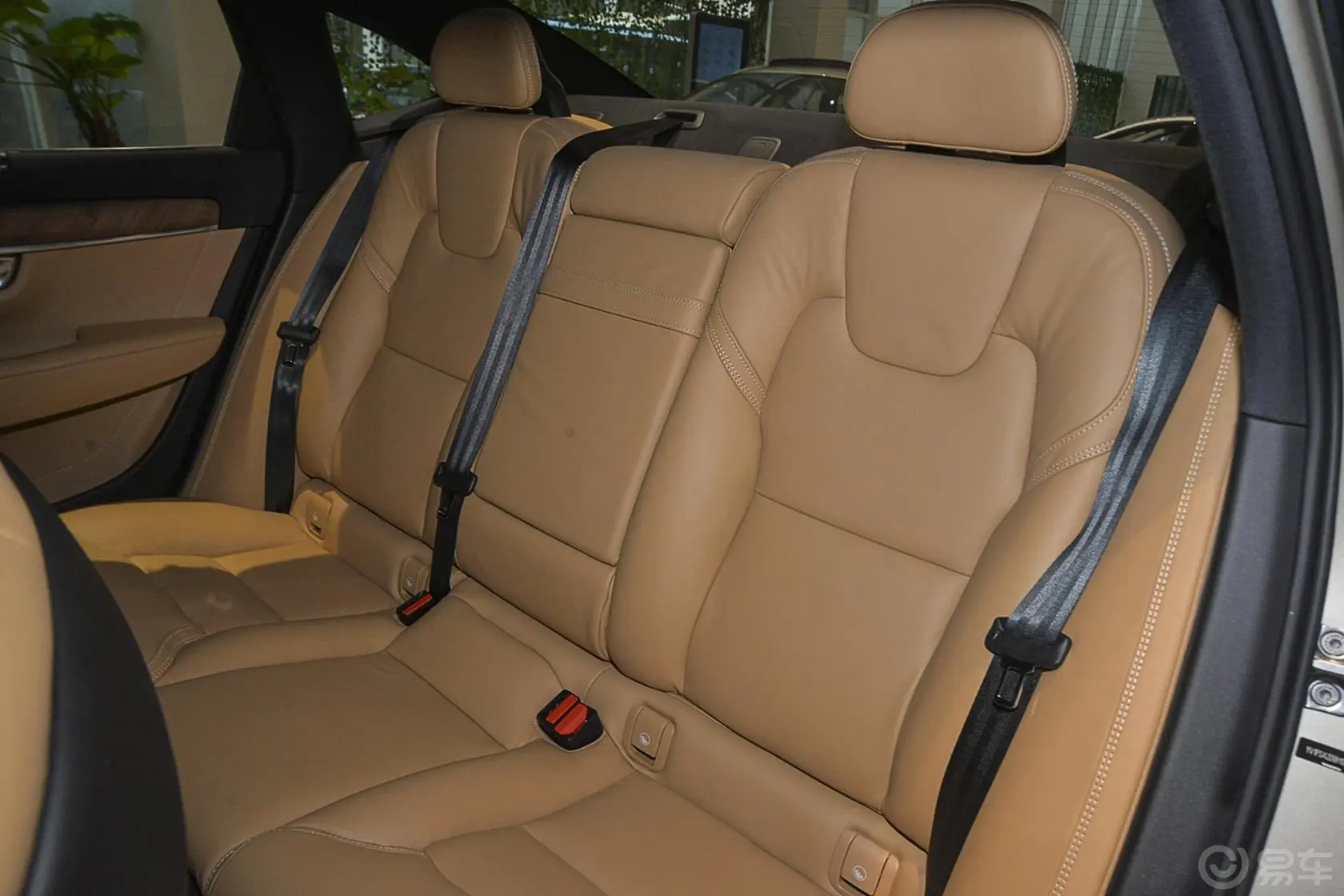 沃尔沃S90(进口)T6 AWD 智雅版后排座椅