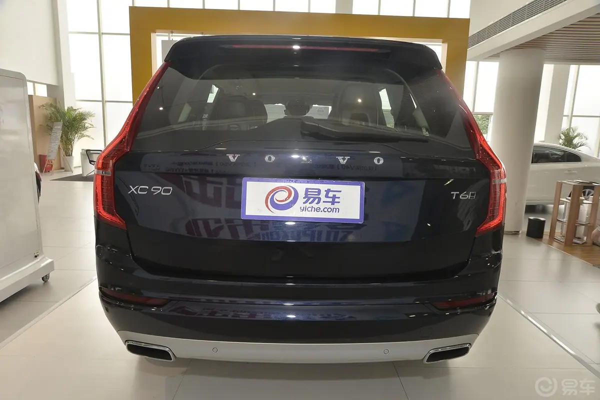 沃尔沃XC902.0T T6 智雅版 七座正后水平