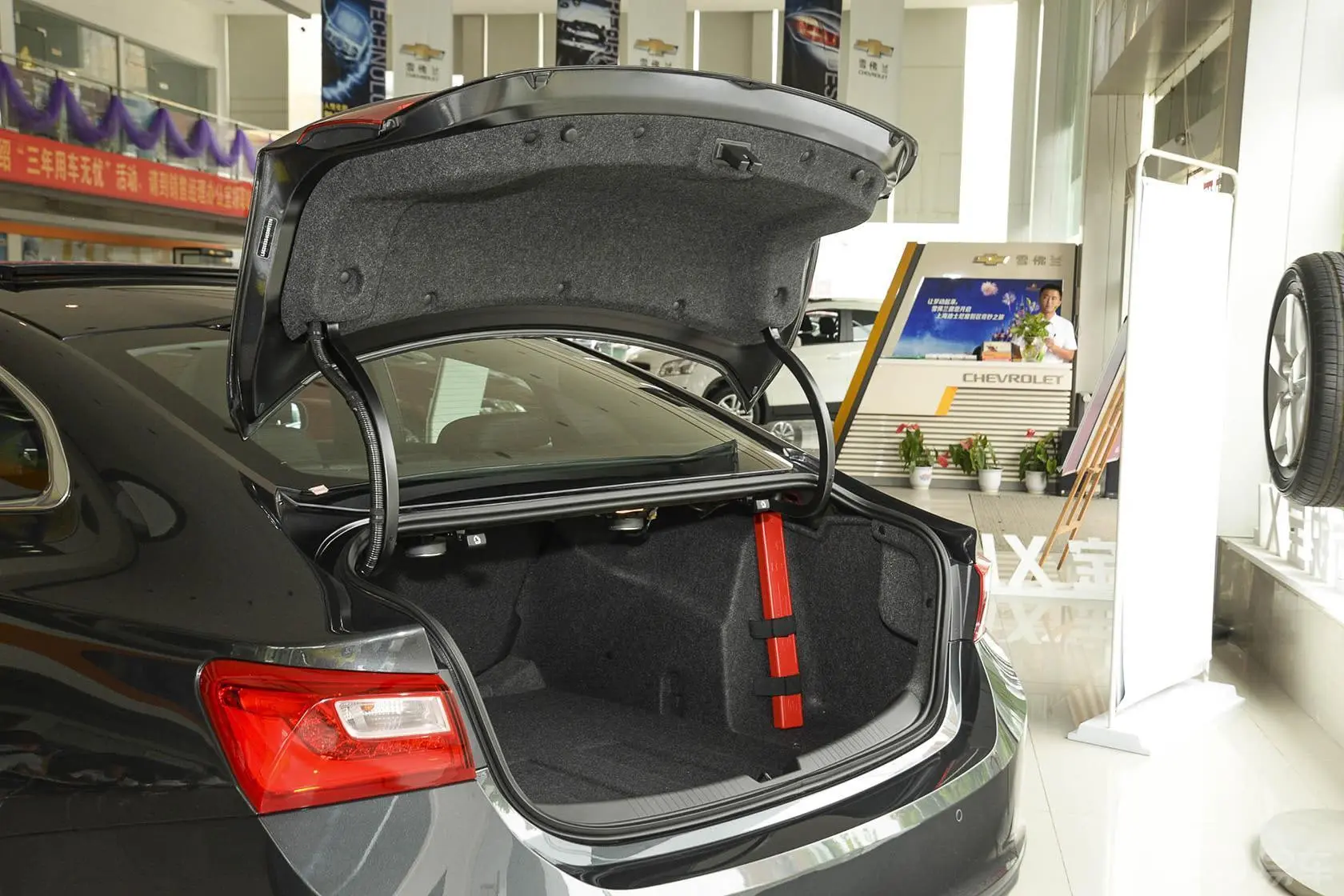 迈锐宝XL1.5T 双离合 锐驰版行李厢开口范围