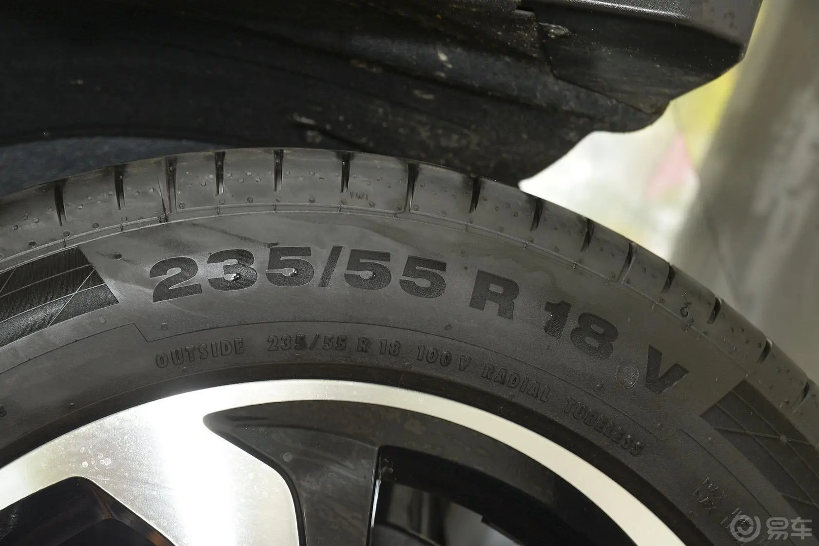 比亚迪S72.0TID 手自一体 尊贵型Plus 7座 升级版轮胎规格