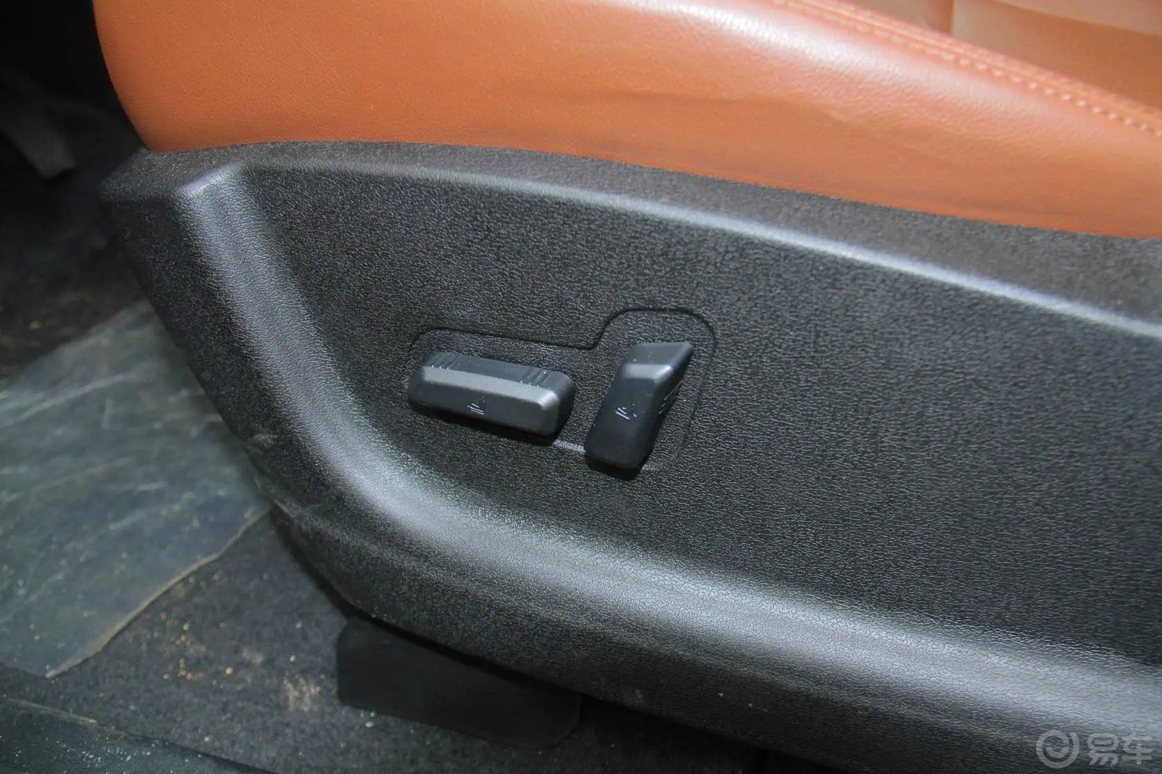 威旺M50F1.5L 豪华版座椅调节键