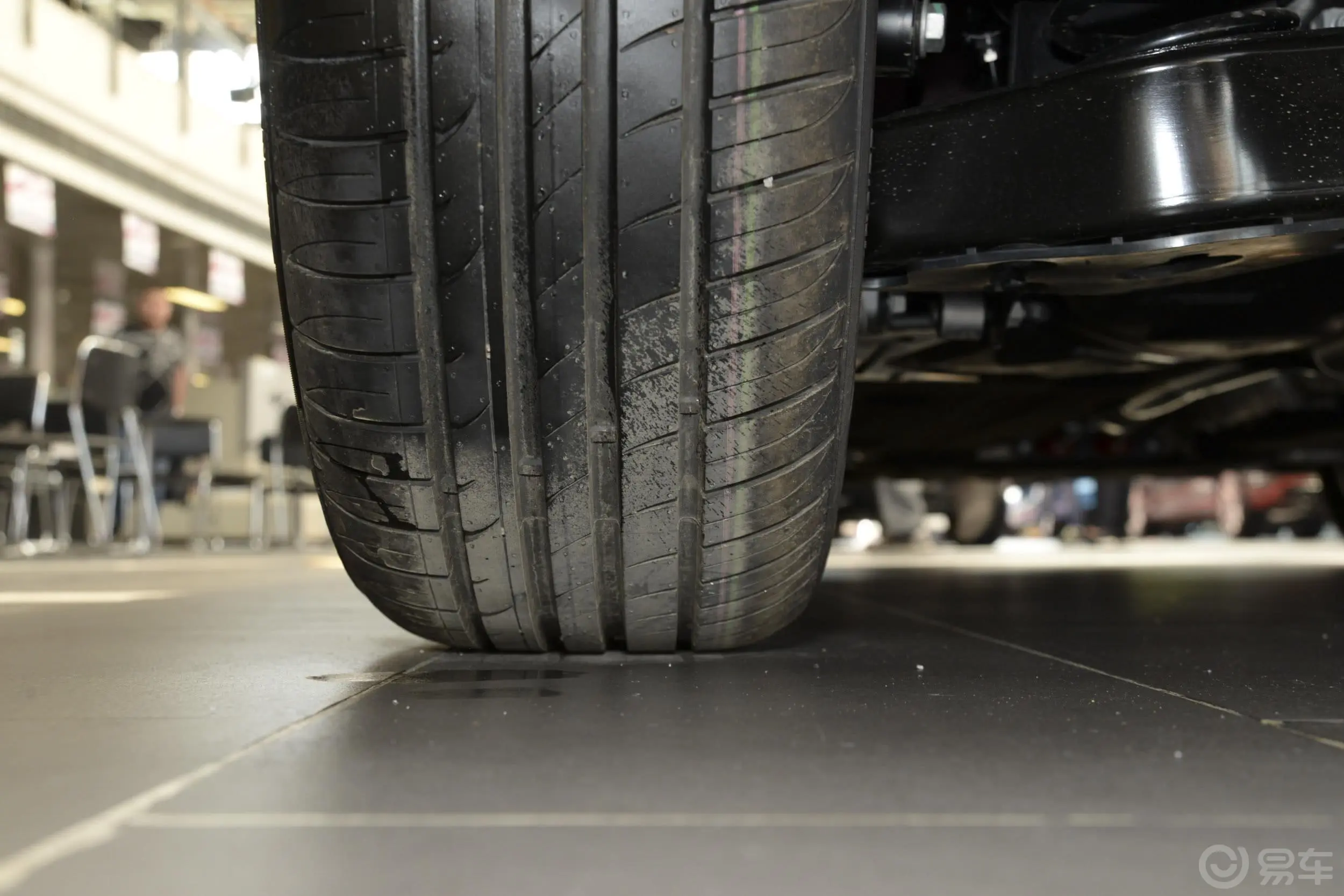 奥迪Q330 TFSI 标准型轮胎花纹
