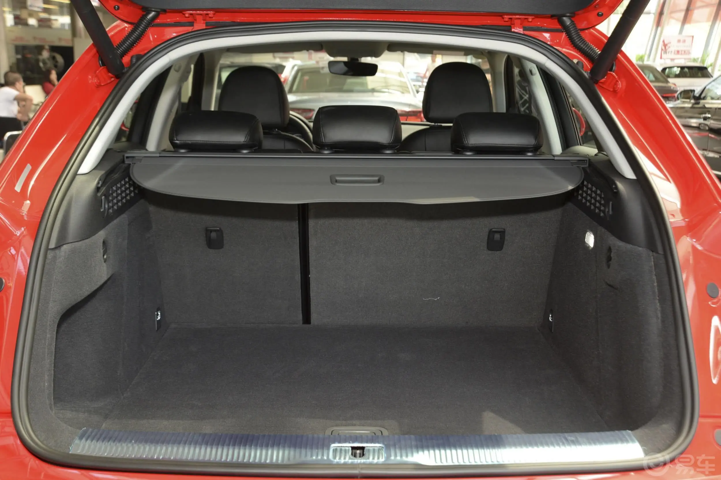 奥迪Q330 TFSI 标准型行李箱空间