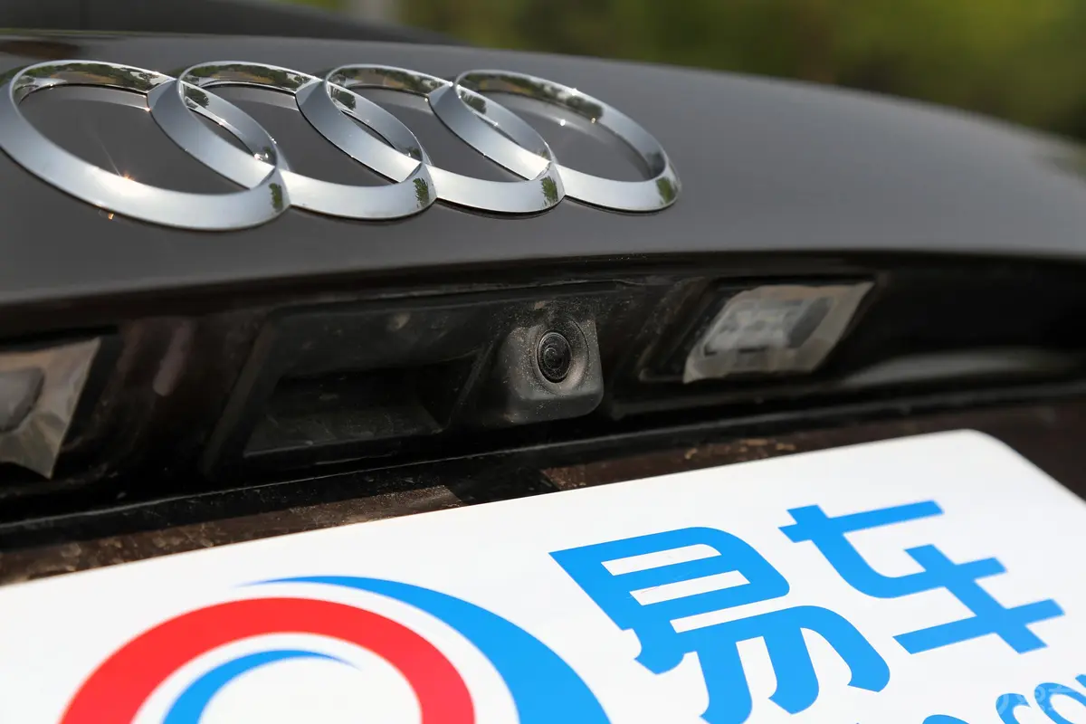 奥迪Q540 TFSI 豪华版外观