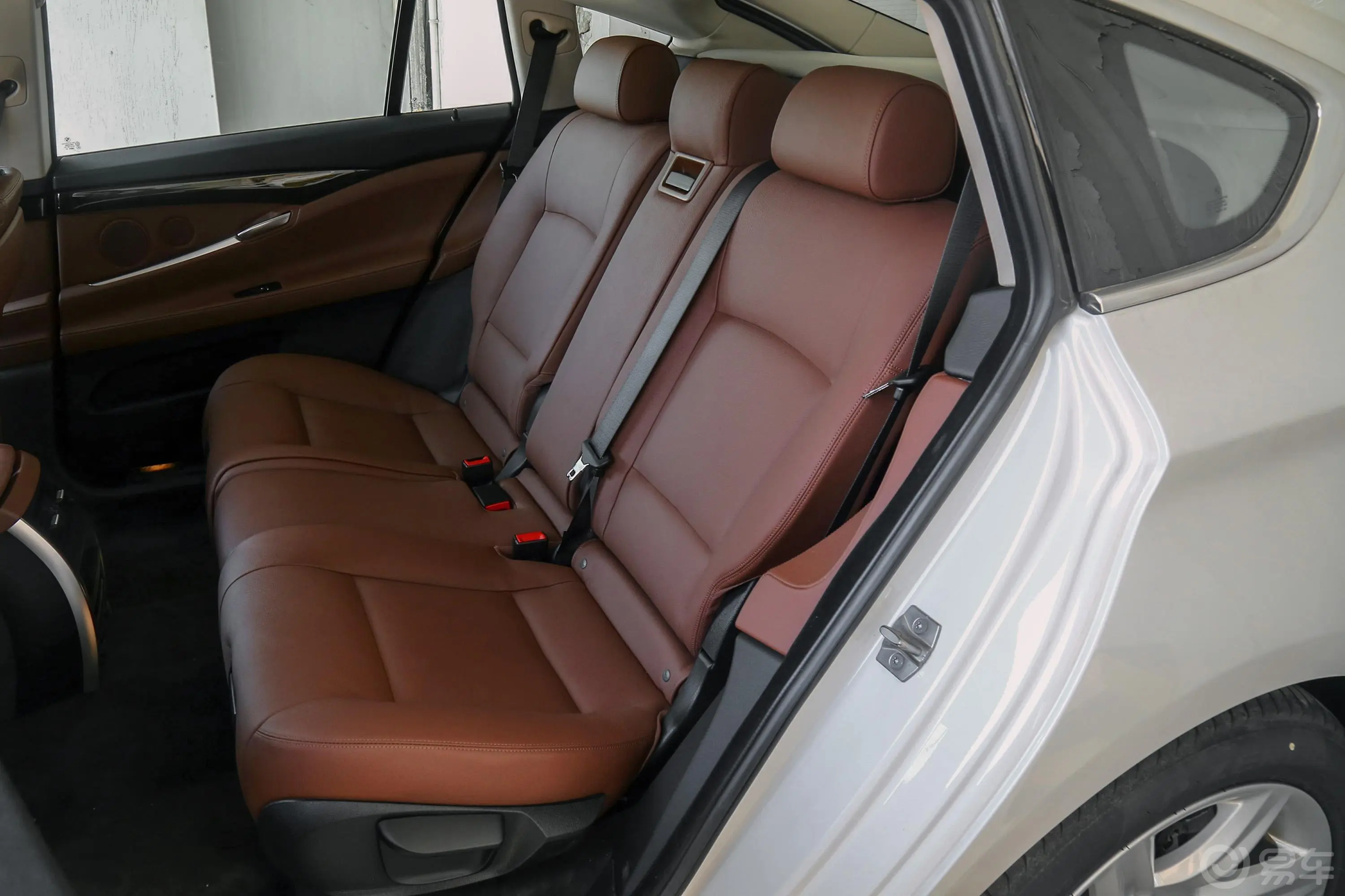 宝马5系GT528i 领先版后排座椅