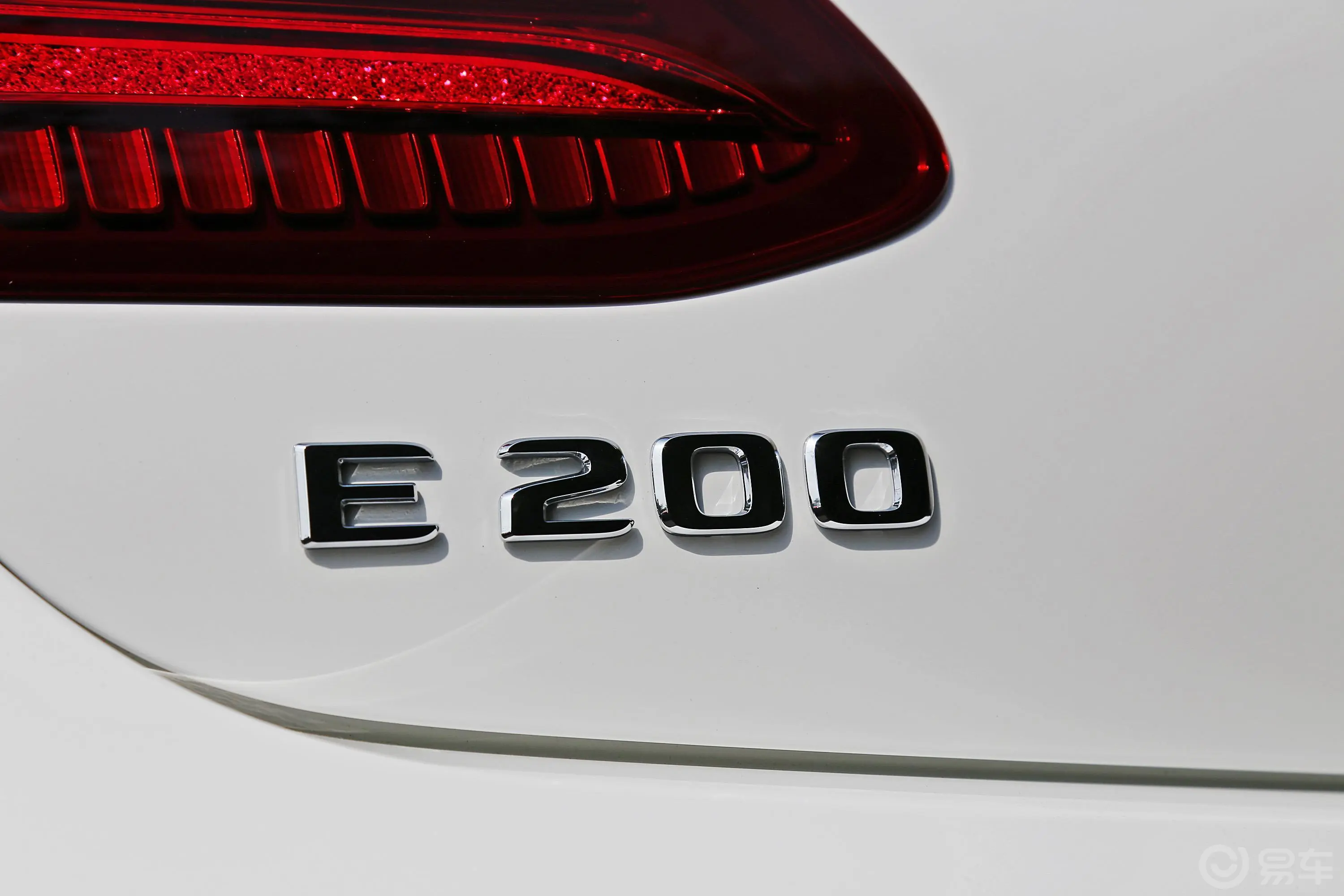 奔驰E级(进口)E 200 轿跑车外观