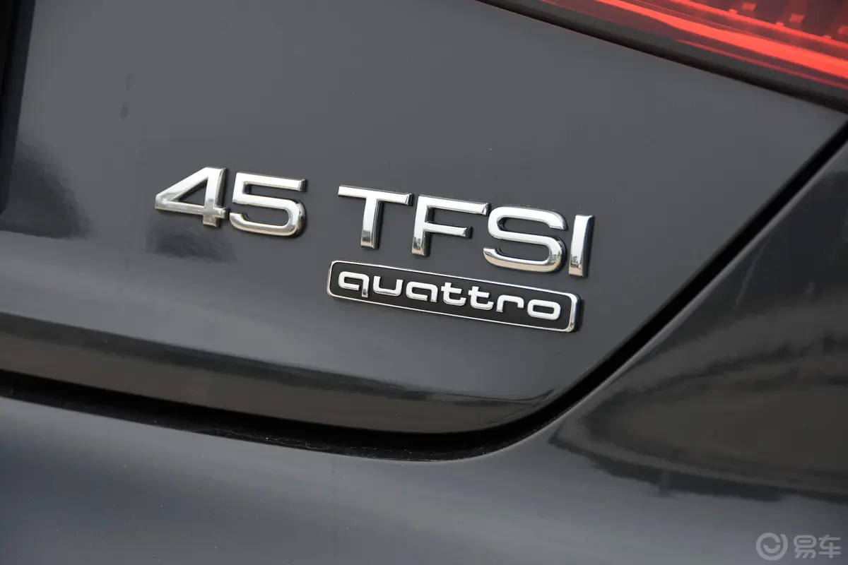 奥迪A5Coupe 45 TFSI quattro 运动版外观