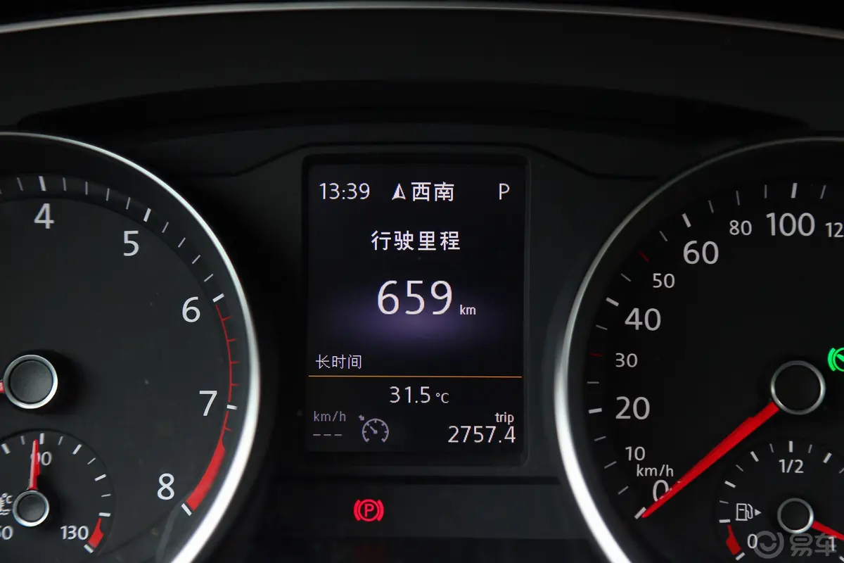 迈腾330TSI 双离合 尊贵版内饰