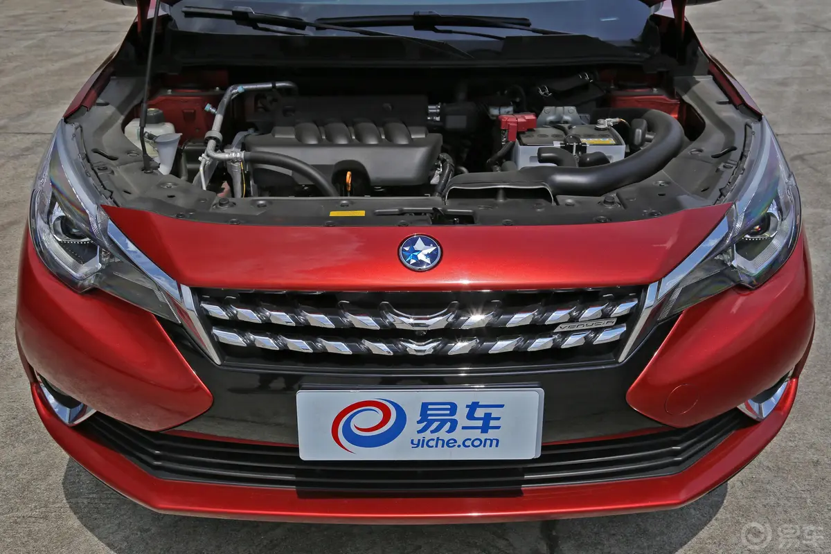 启辰T902.0L CVT 领尚版发动机舱整体