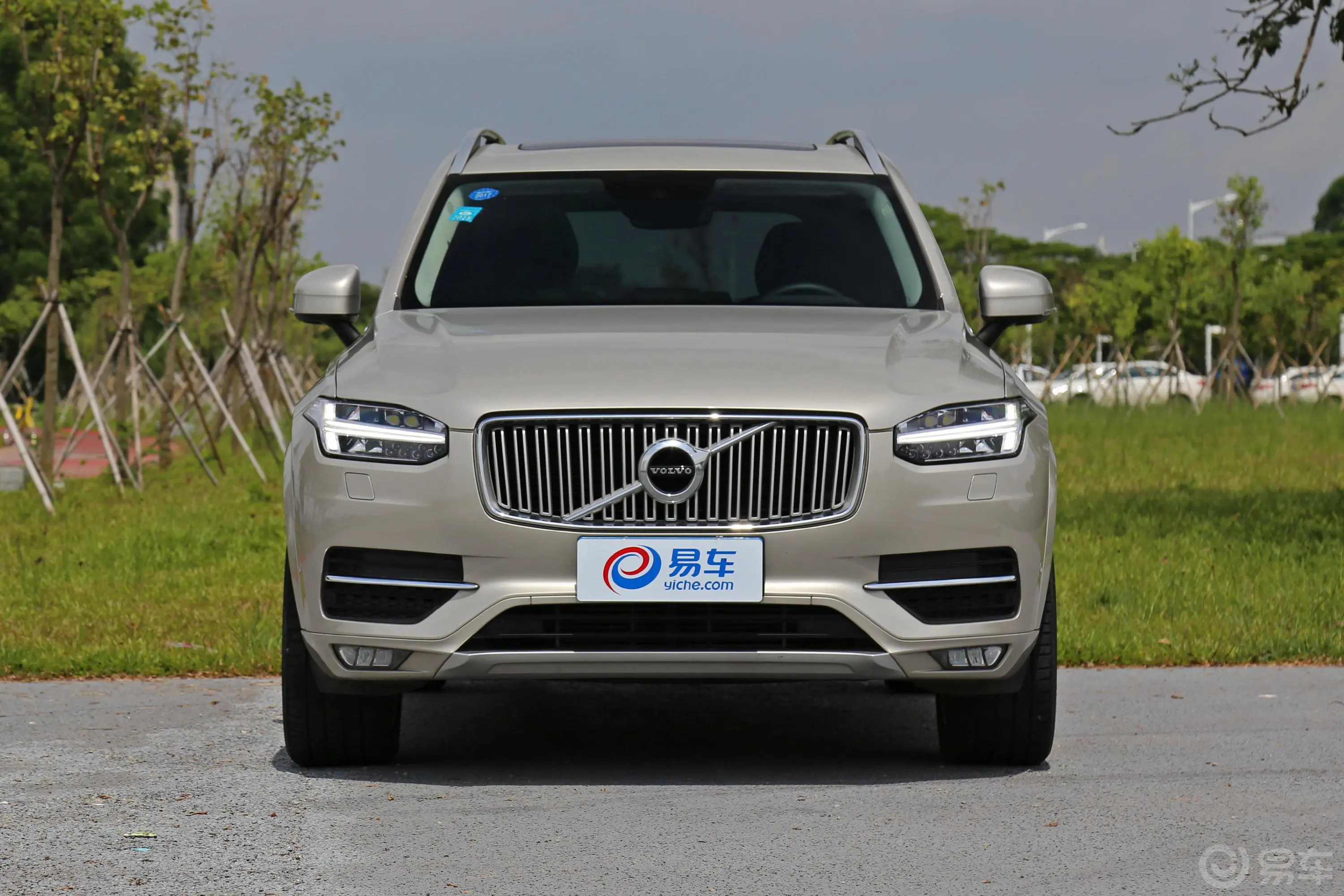 沃尔沃XC90T6 智雅版 5座正前水平