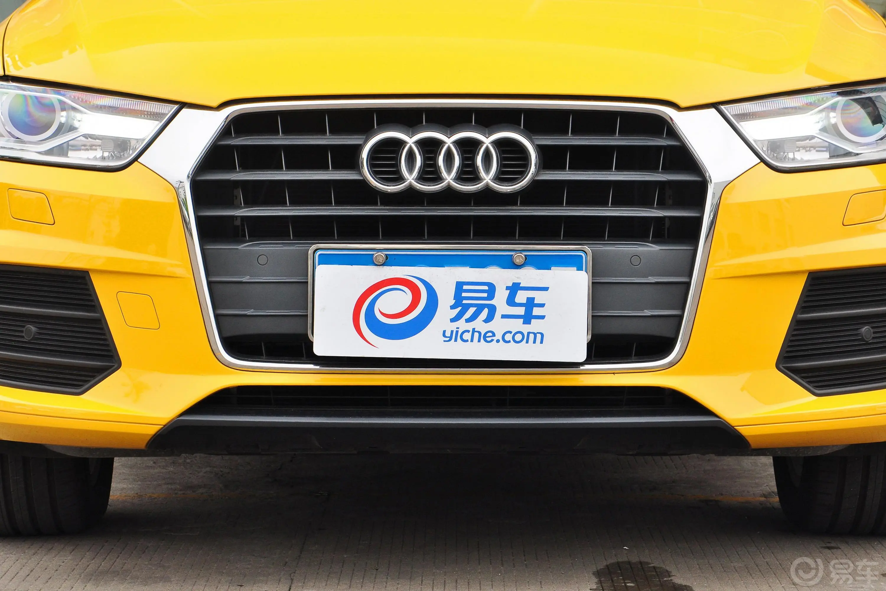 奥迪Q330 TFSI 风尚版外观