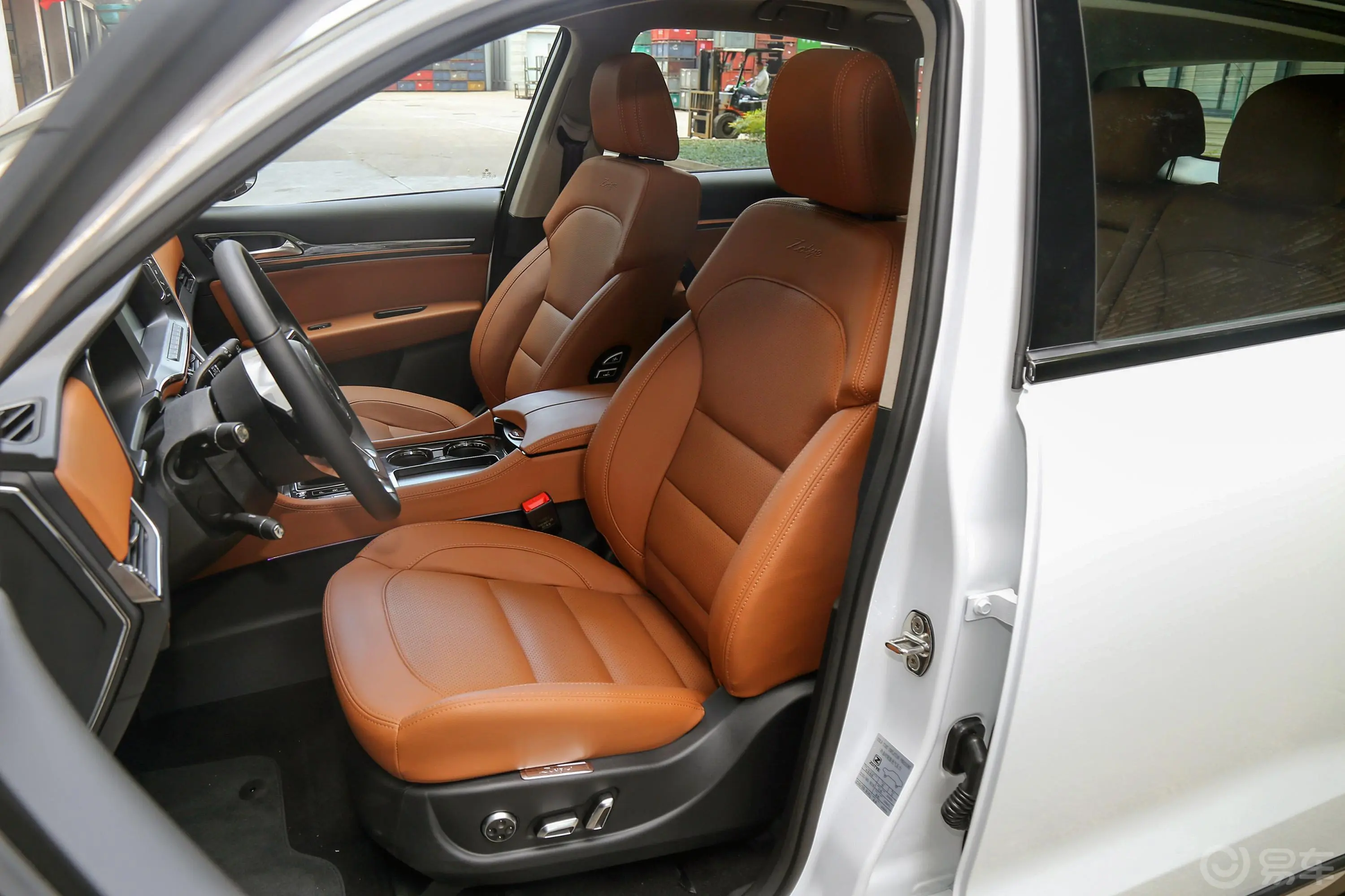 众泰T600 Coupe1.5T 手自一体 旗舰版驾驶员座椅