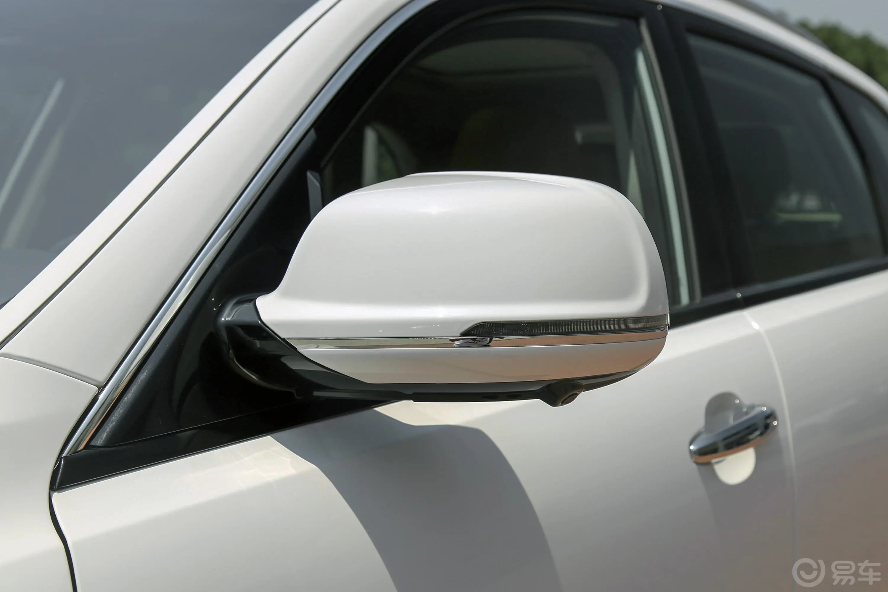 众泰T600 Coupe1.5T 手自一体 旗舰版主驾驶后视镜背面