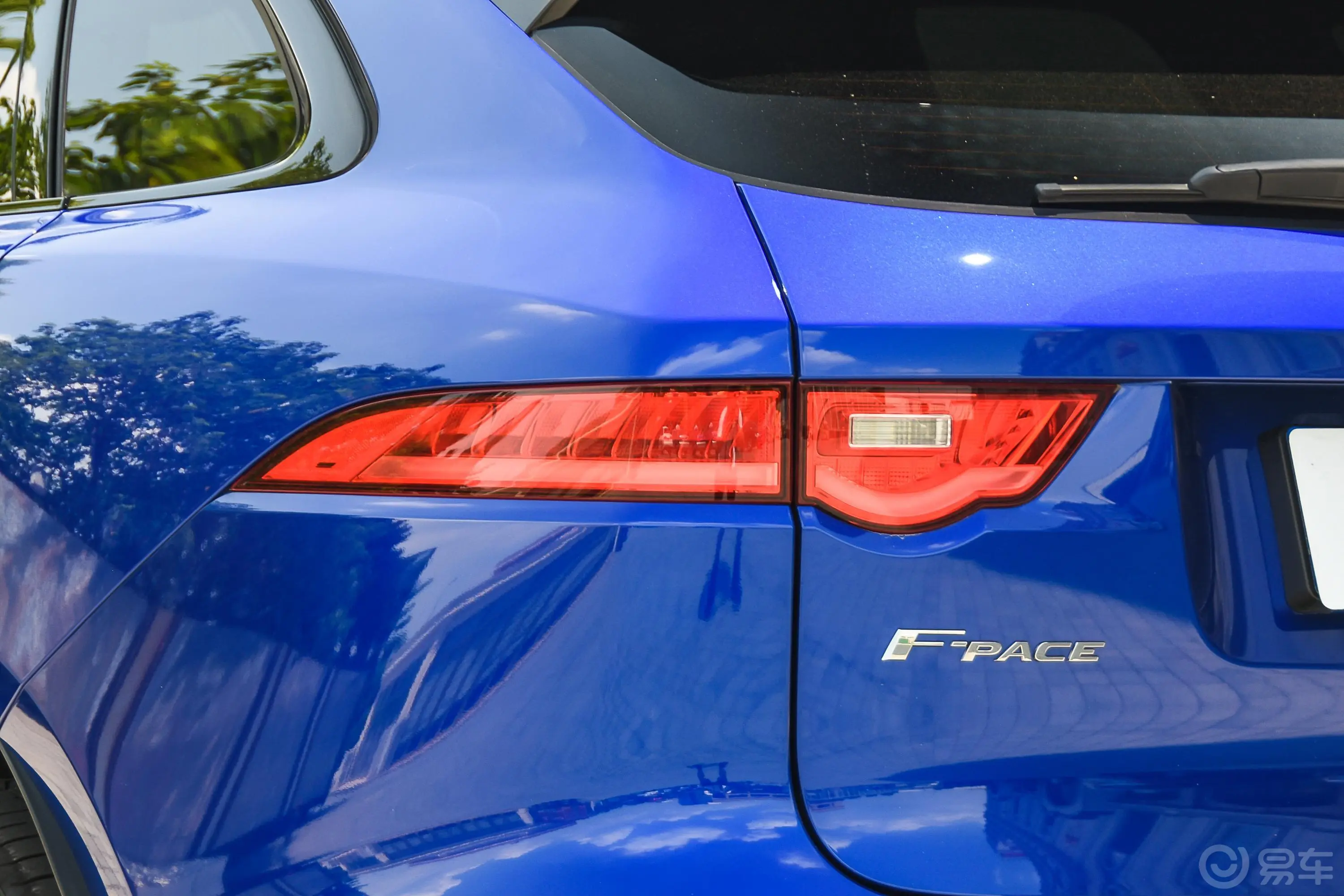 捷豹F-PACE2.0T 四驱 R-SPORT 运动版外观