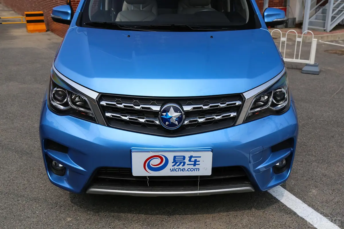 启辰M50V1.6L XV CVT 尊享版外观