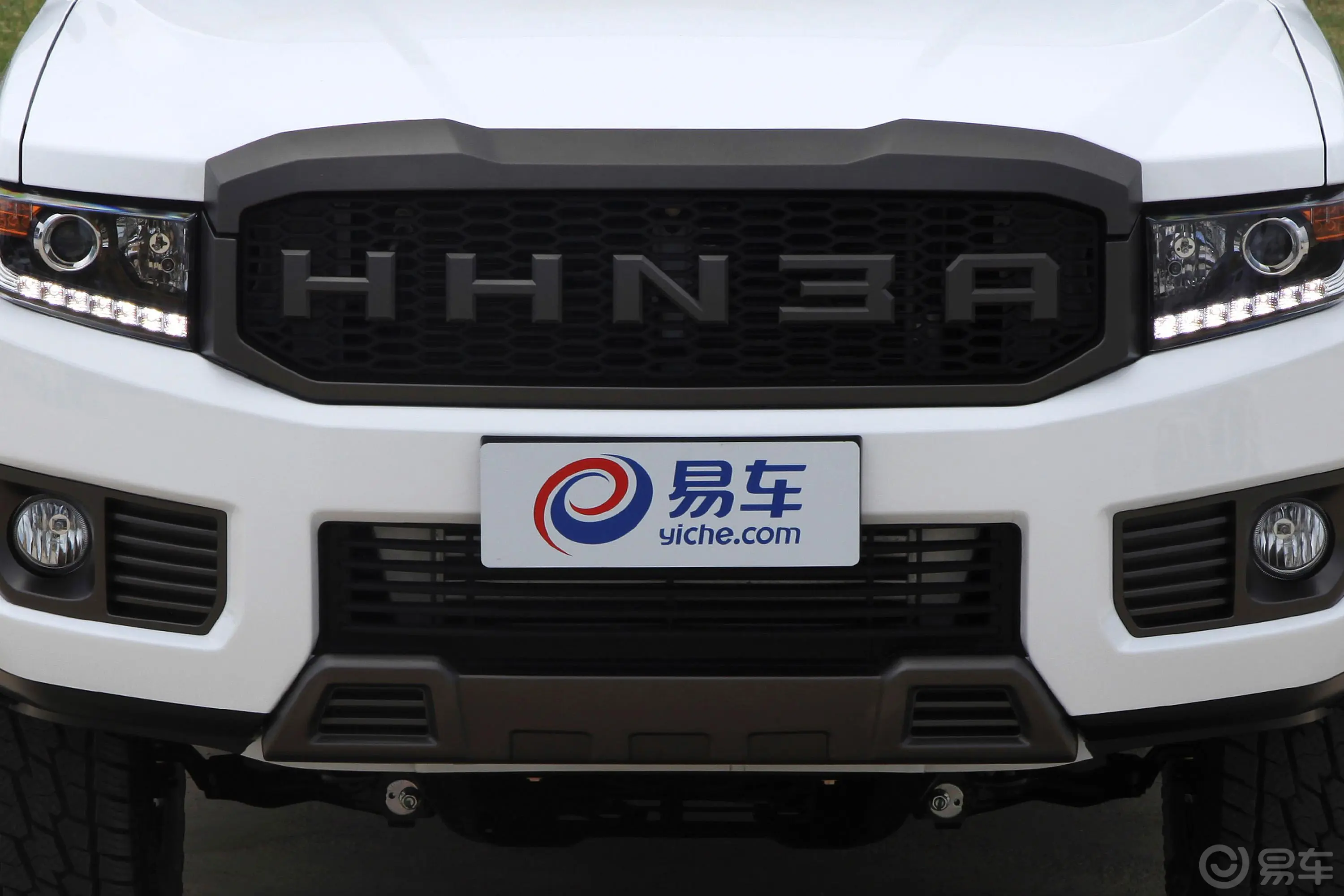 黄海·金牛(N3)2.5T 手动  两驱 运动版 柴油 国V XD25T5外观