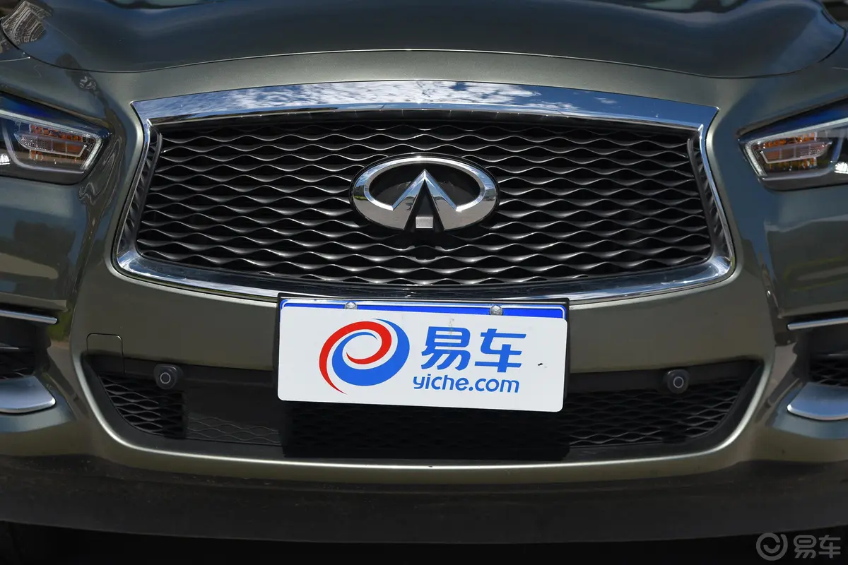 英菲尼迪QX60(进口)2.5 S/C Hybrid 全能版外观