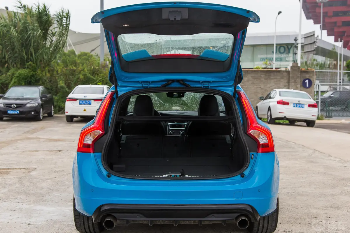 沃尔沃V60Polestar空间