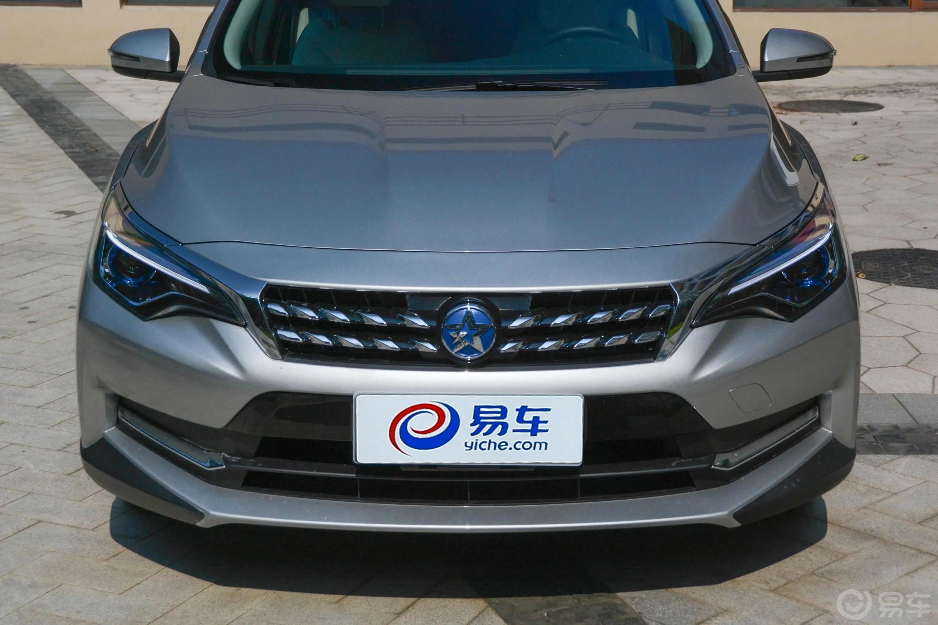 启辰D601.6L CVT 智联豪华版外观