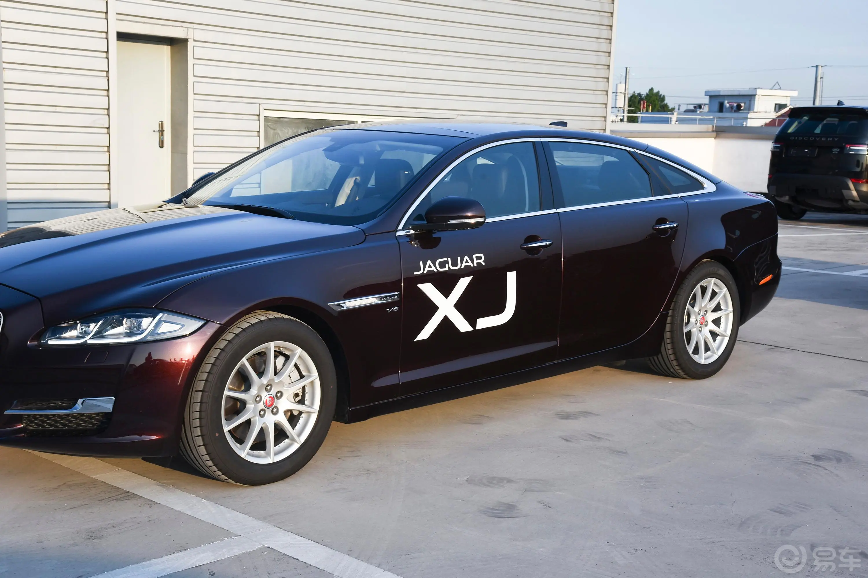 捷豹XJXJL 3.0SC 手自一体 两驱 典雅商务版外观