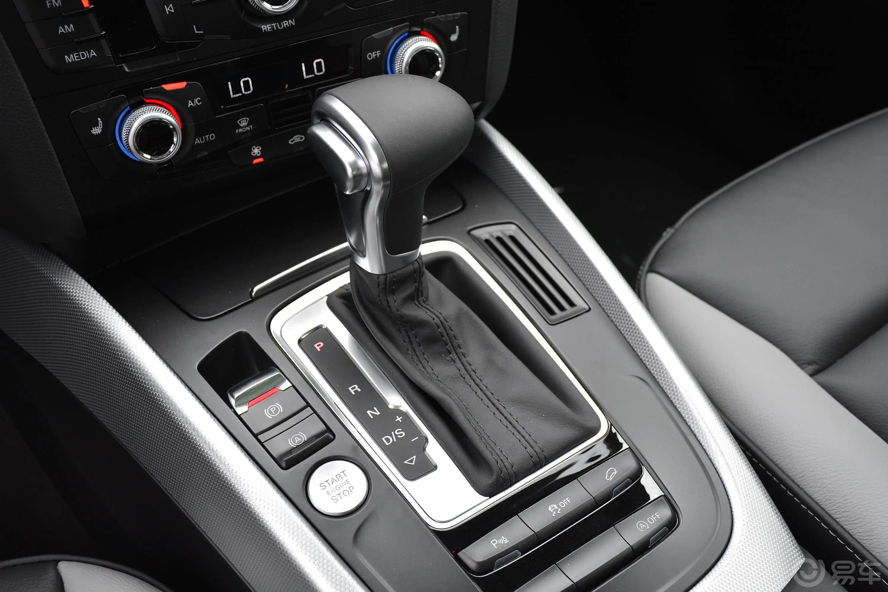 奥迪Q5Plus 40 TFSI 技术版换挡装置