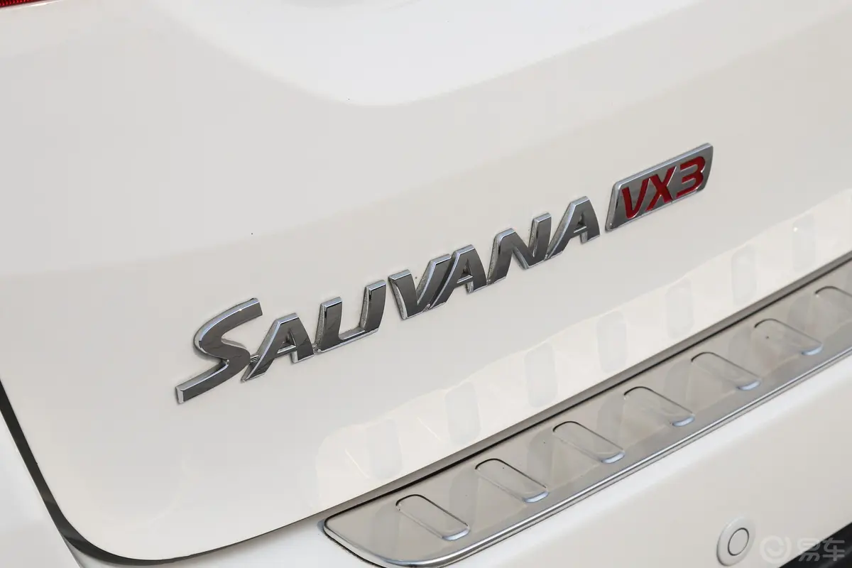 萨瓦纳2.8T 手自一体 四驱 旗舰版 7座 柴油外观