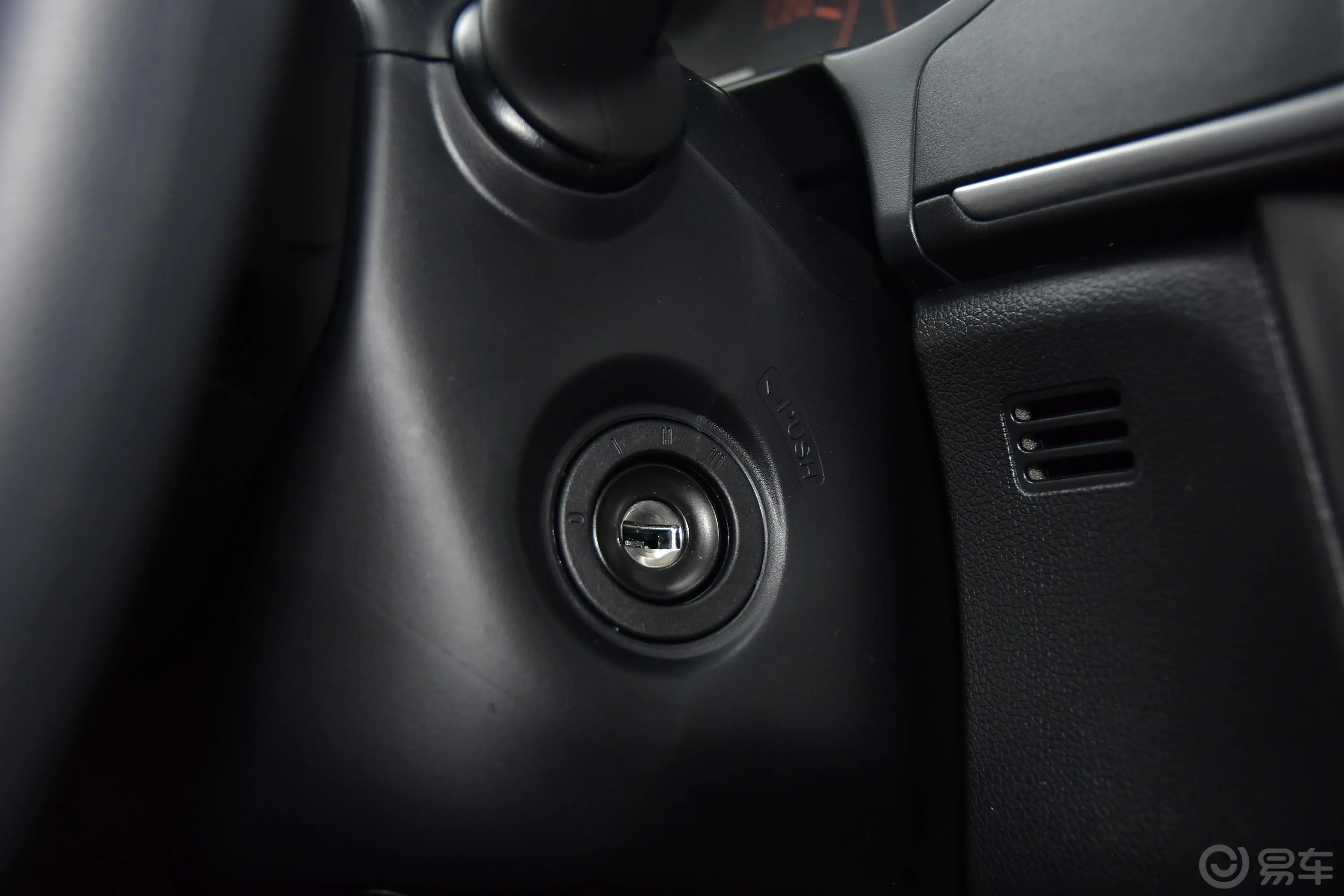 锋范1.5L CVT 舒适版钥匙孔或一键启动按键