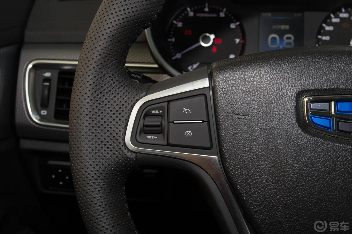 帝豪GS运动版 1.8L 双离合 领尚版左侧方向盘功能按键