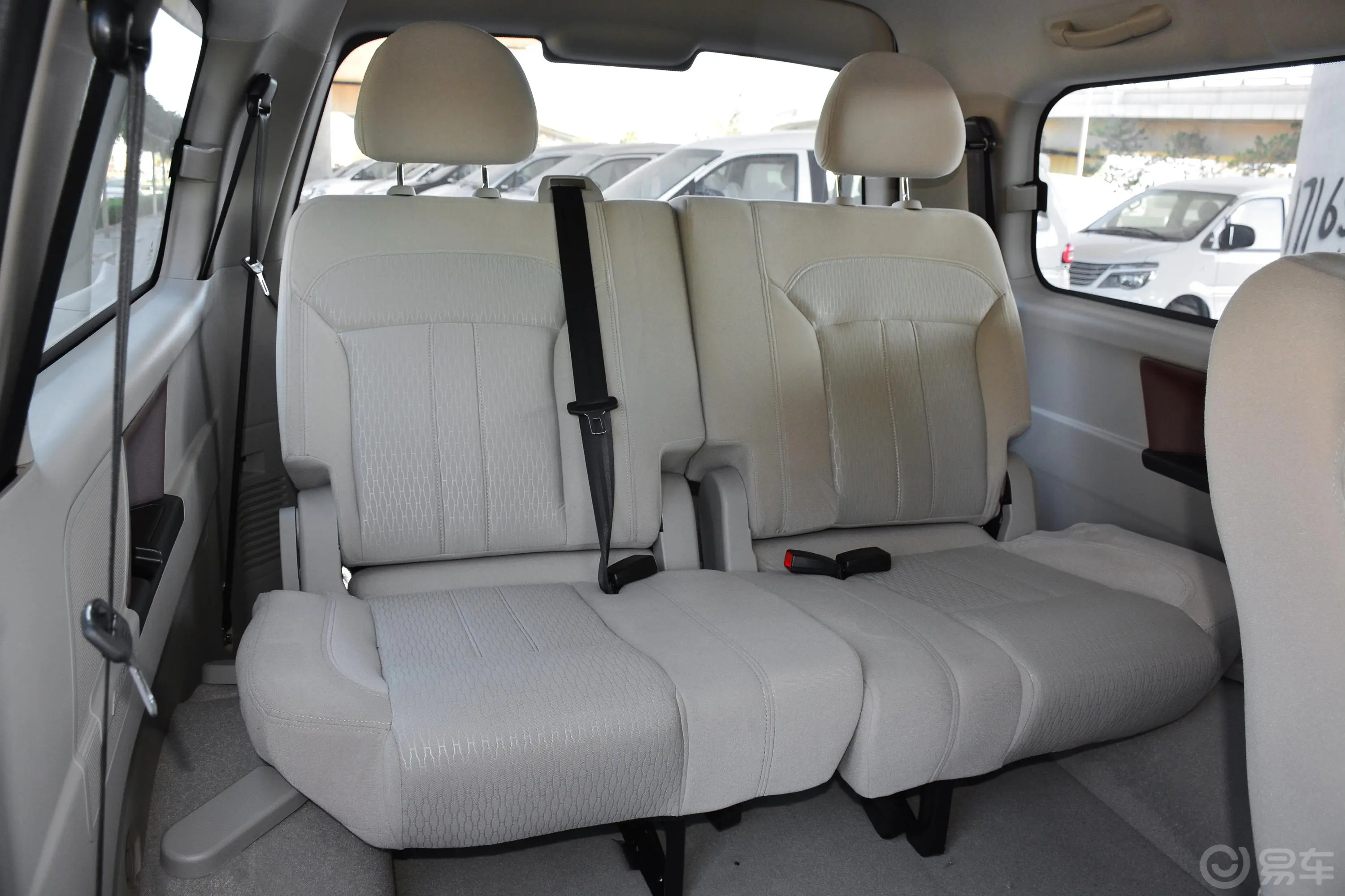 菱智M5 1.6L 手动 舒适版 7座第三排座椅