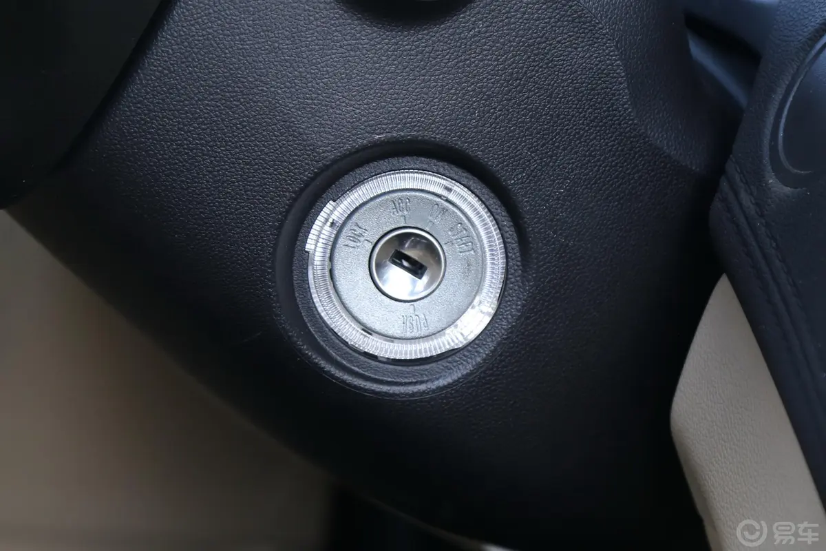 逸动EVEV300 尊享版钥匙孔或一键启动按键