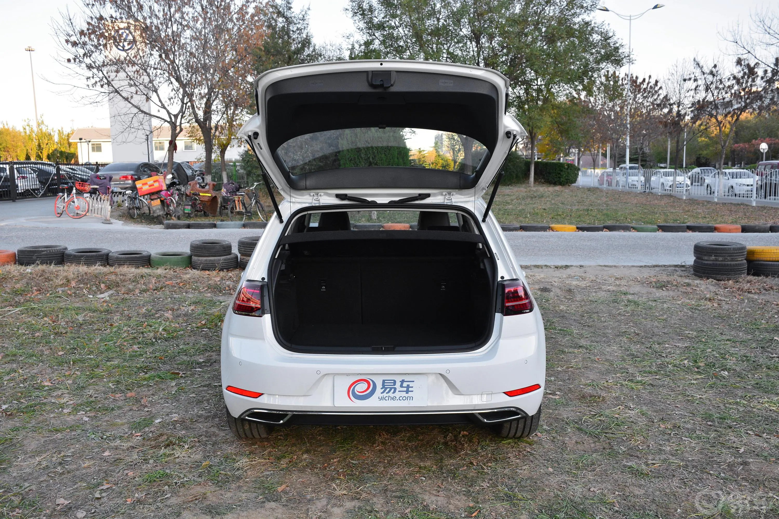 高尔夫230TSI 双离合 豪华版空间