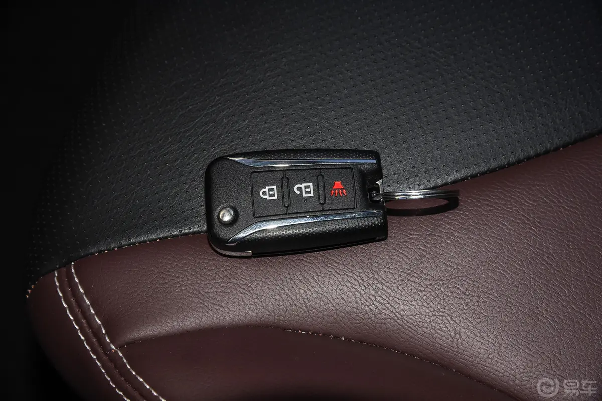 启辰M50V1.5L XV 手动 精英版钥匙孔或一键启动按键