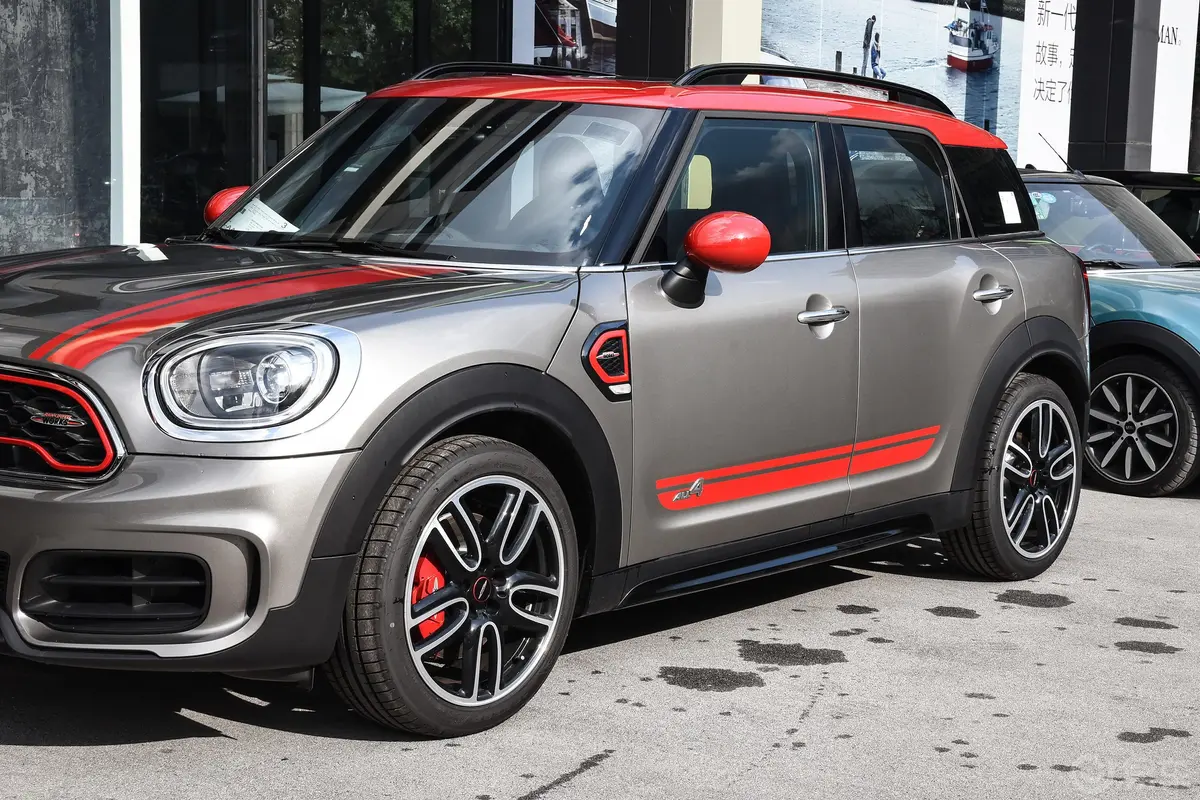 MINI JCW COUNTRYMAN2.0T 旅行家外观