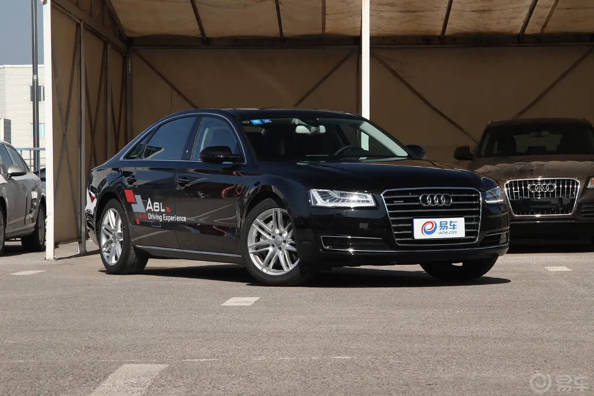 奥迪A8A8L 45 TFSI quattro 舒适版前轮毂造型