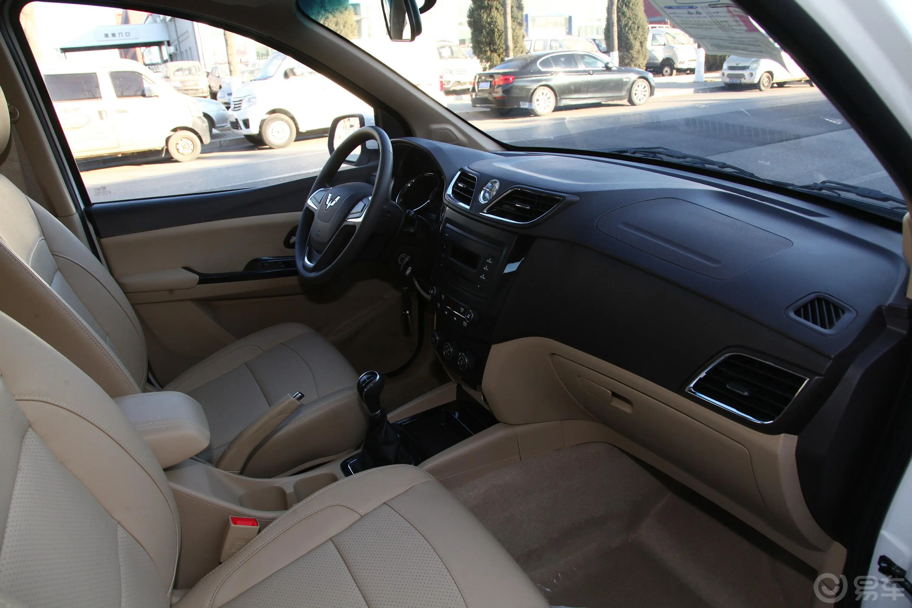 五菱宏光S11.5L 手动 舒适版内饰全景副驾驶员方向