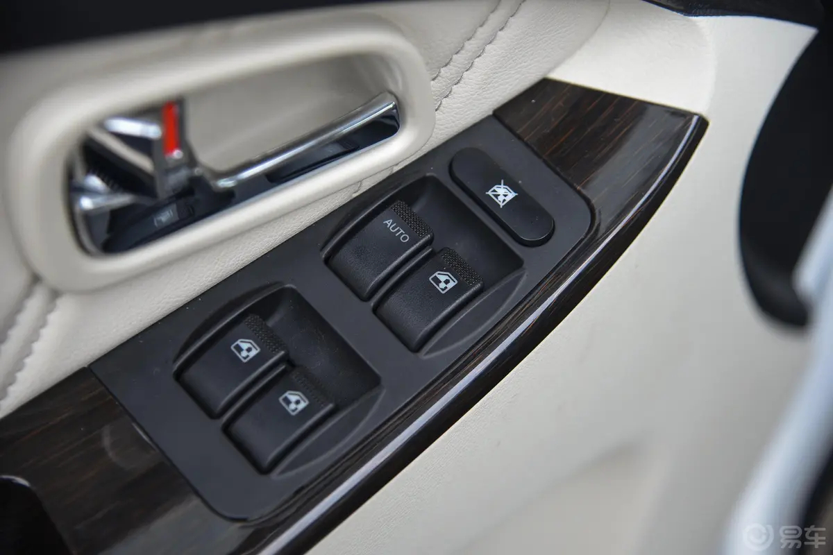 斯派卡1.5L 手动 舒适版车窗调节整体